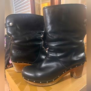 Size 10 W Lynnea Ugg boots. Purchased at Dillards, have not worn iN years.